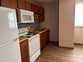 5731 Telephone Rd in Cincinnatus, NY - Foto de edificio - Building Photo