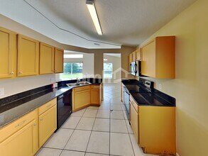 13129 Early Run Ln in Riverview, FL - Building Photo - Building Photo