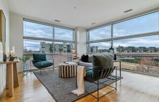2958 Syracuse St, Unit 303 in Denver, CO - Building Photo