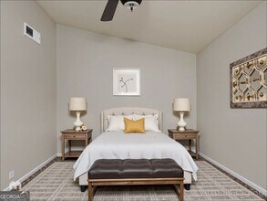 2877 Windsor Forrest Ct in Atlanta, GA - Building Photo - Building Photo