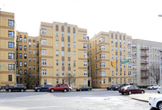 2166 Bronx Park E in Bronx, NY - Building Photo - Building Photo