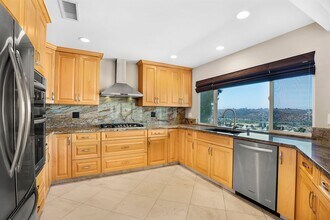 5102 Leicester Way in San Diego, CA - Building Photo - Building Photo