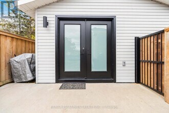 1332 Majestic Dr in Burlington, ON - Building Photo - Building Photo