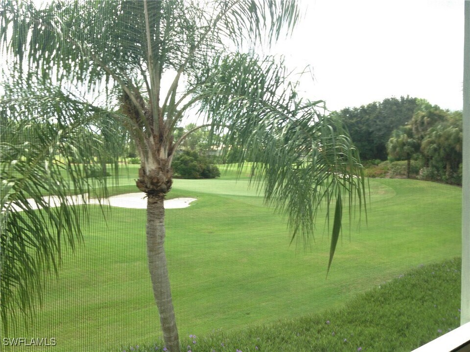 9271 Spring Run Blvd in Bonita Springs, FL - Building Photo