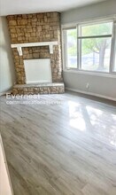 13617 Craig Ave in Grandview, MO - Building Photo - Building Photo