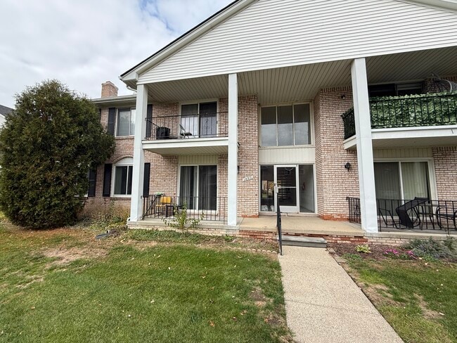 property at 14211 Ivanhoe Dr