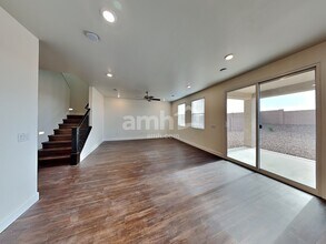7500 S Via Bombachas in Tucson, AZ - Foto de edificio - Building Photo