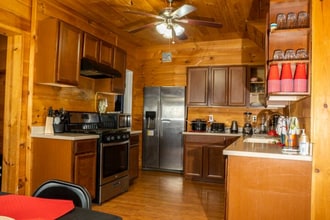 510 Curtis St, Unit APT  2 in Watertown, NY - Building Photo - Building Photo