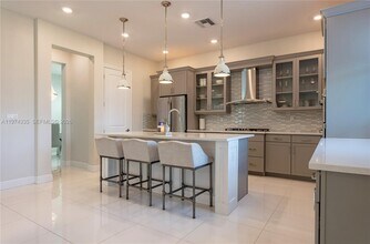 8555 E Baypoint Cir in Parkland, FL - Building Photo - Building Photo