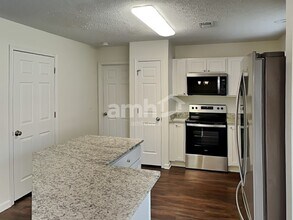 1002 Daniel Ln in Spring Hill, TN - Building Photo - Building Photo