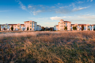 Hutchinson Green Apartments in Chico, CA - Building Photo - Building Photo