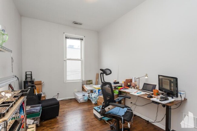 2209 W Race Ave in Chicago, IL - Building Photo - Building Photo