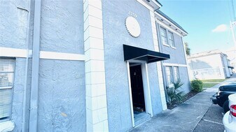 2759 L B McLeod Rd in Orlando, FL - Building Photo