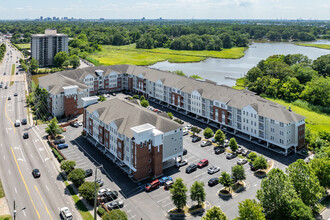 Promenade Pointe in Norfolk, VA - Building Photo - Building Photo