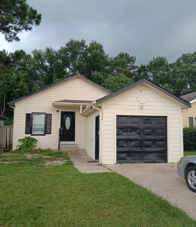 property at 11934 Greensbrook Forest Dr