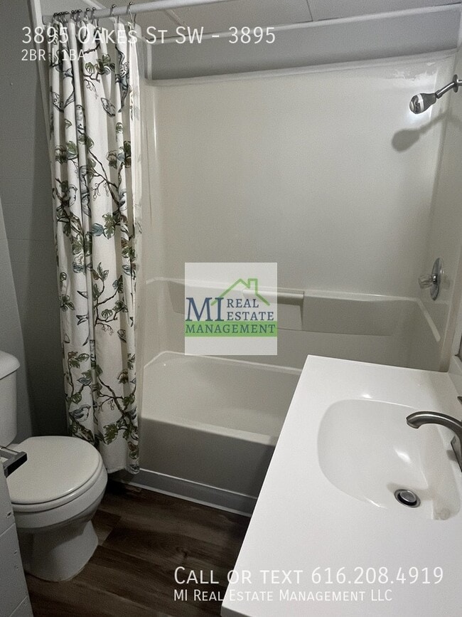 3895 Oakes St SW in Grandville, MI - Building Photo - Building Photo