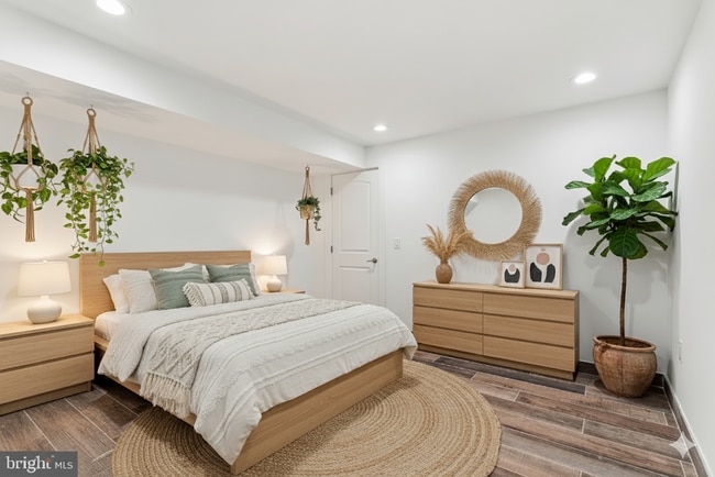 2146 N Van Pelt St, Unit 1