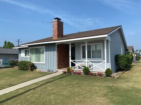 201 Mission St in La Habra, CA - Building Photo