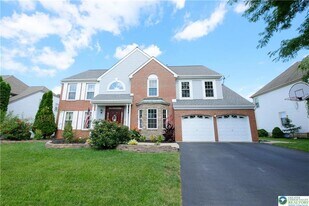 4624 Concord Cir in Easton, PA - Building Photo