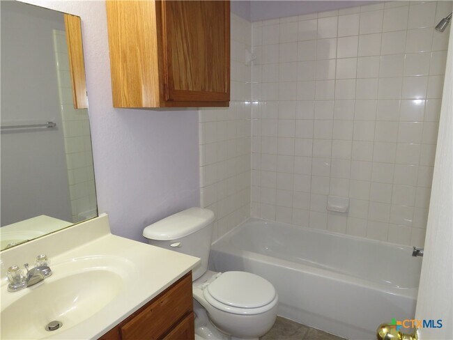 3708 Malibu Ln-Unit -B in Killeen, TX - Building Photo - Building Photo