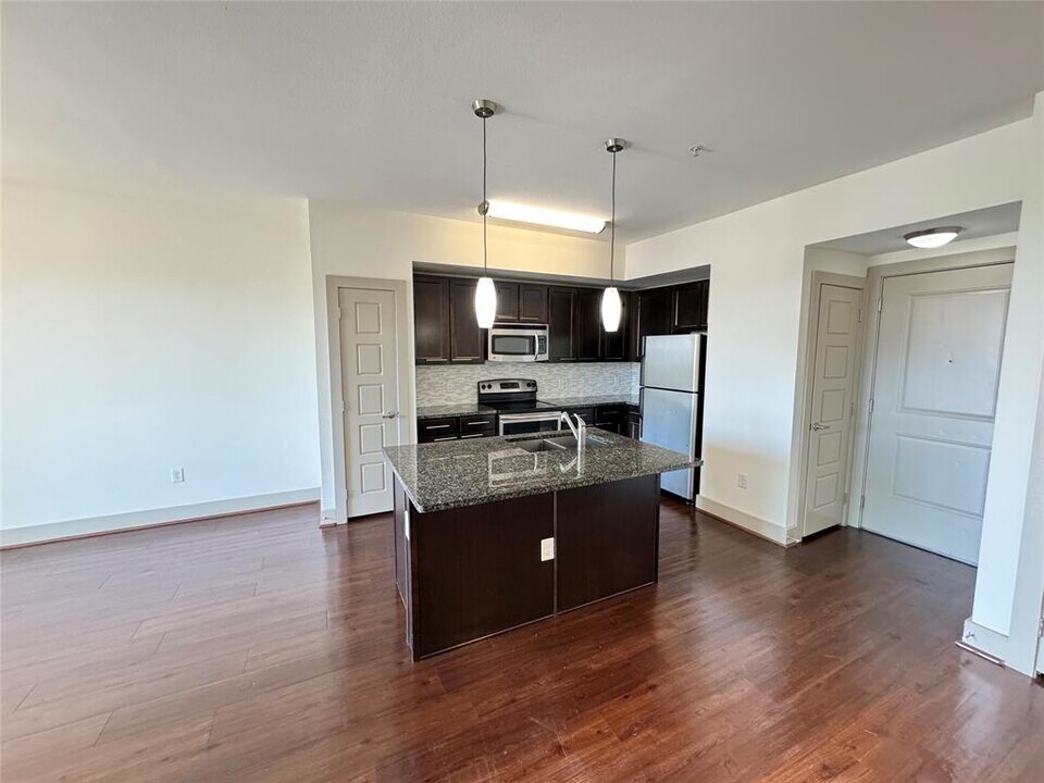 145 Heights Blvd in Houston, TX - Building Photo