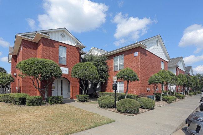 St. Andrews Apartments in Fort Smith, AR - Foto de edificio - Building Photo