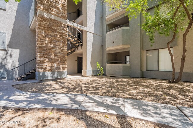 2025 E Campbell Ave in Phoenix, AZ - Building Photo - Building Photo