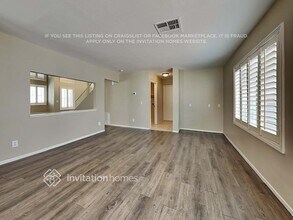 1862 Vista Del Oso Way in North Las Vegas, NV - Building Photo - Building Photo