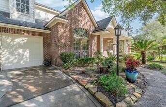 94 E Fairbranch Cir in The Woodlands, TX - Building Photo - Building Photo
