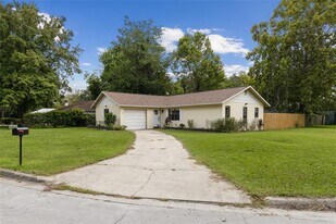 1228 SW 75th Dr in Gainesville, FL - Building Photo