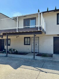 21647 Haviland Ave in Hayward, CA - Foto de edificio - Building Photo