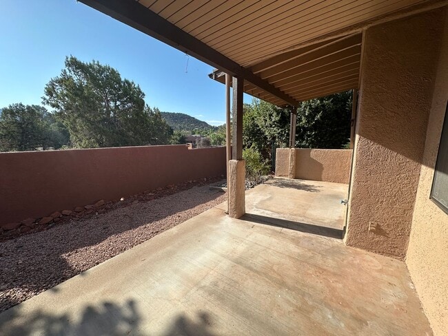 property at 1395 Vista Montana Rd