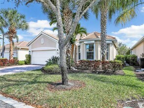 15100 Danios Dr in Bonita Springs, FL - Building Photo - Building Photo