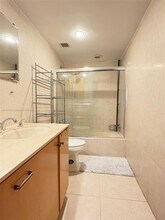 1965 S Ocean Dr in Hallandale Beach, FL - Building Photo - Building Photo