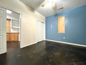 1001 Pinzon St NW in Los Lunas, NM - Building Photo - Building Photo