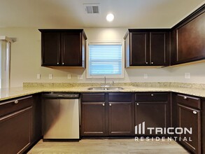 451 Finch Ln in Lexington, SC - Building Photo - Building Photo