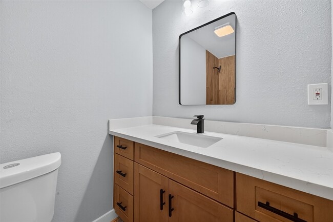 property at 627 Edgebrook Dr