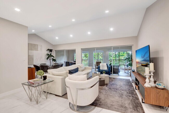 7369 Orangewood Ln in Boca Raton, FL - Building Photo - Building Photo