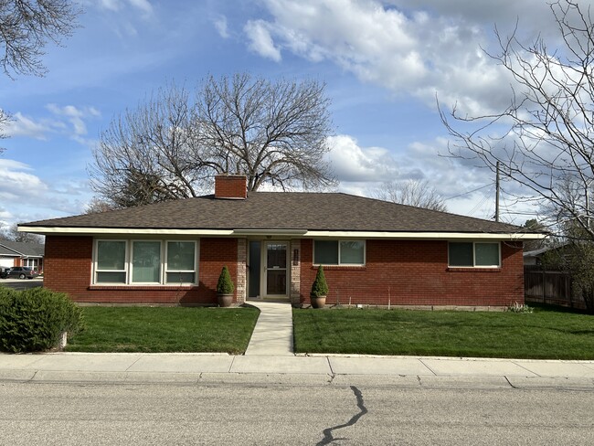 property at 1300 S Brooklawn Dr