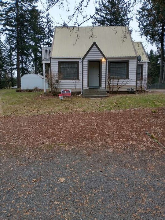 2915 Geartz Ln in Salem, OR - Building Photo