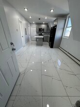 321 Avenue C in Bayonne, NJ - Building Photo - Building Photo