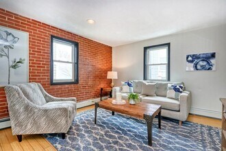 12 Jenkins St in Boston, MA - Foto de edificio - Building Photo