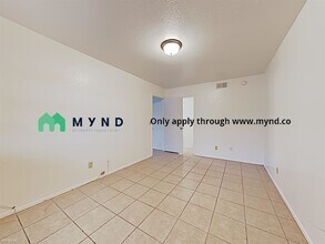 3771 Shirebrook Dr-Unit -Apt 84 in Las Vegas, NV - Building Photo - Building Photo