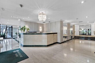 1408 Brickell Bay Dr in Miami, FL - Building Photo - Building Photo