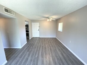 1153 Lake Victoria Dr in West Palm Beach, FL - Building Photo - Building Photo