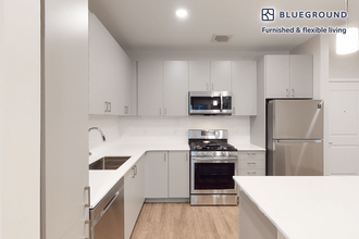 290 Mishawum Rd in Woburn, MA - Building Photo - Building Photo