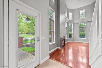 3219 Euclid Heights Blvd in Cleveland Heights, OH - Building Photo - Building Photo