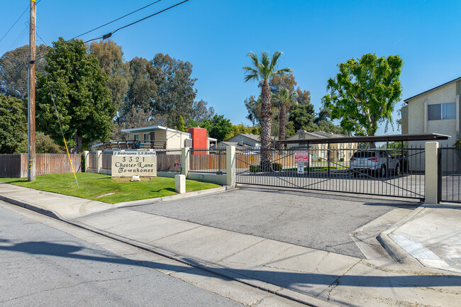 3321 Chester Ln in Bakersfield, CA - Building Photo - Building Photo