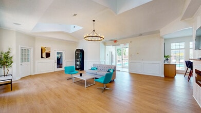 The Louis in Overland Park, KS - Building Photo - Building Photo