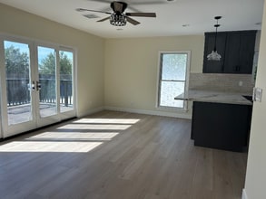 58 W Mira Monte Ave in Sierra Madre, CA - Foto de edificio - Building Photo